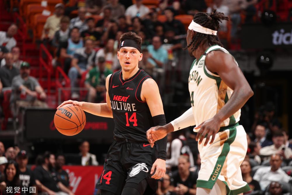 在多场焦灼 在多场焦灼