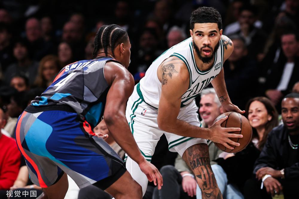 足球场上爆 足球场上爆